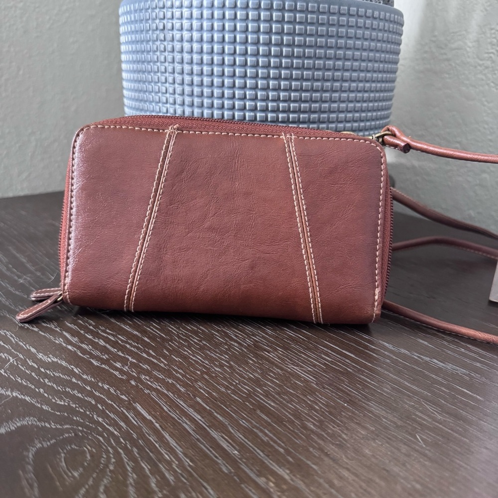 Women's Brown Crossbody Wallet Bag - Faux Leather - Stylish Everyday Carry